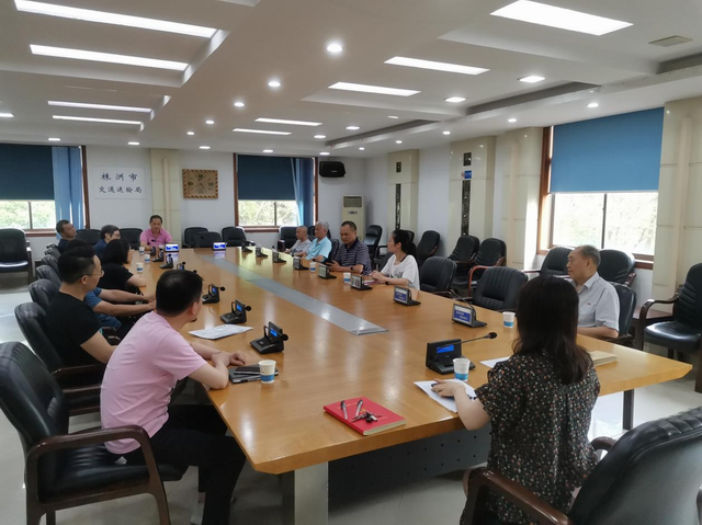 01株洲市交通运输局开展“七一”慰问困难党员活动